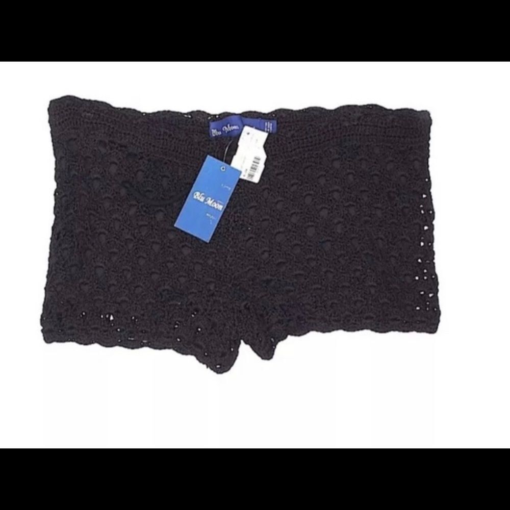 Blu Moon Lace/Crochet Shorts - Picture 2 of 2